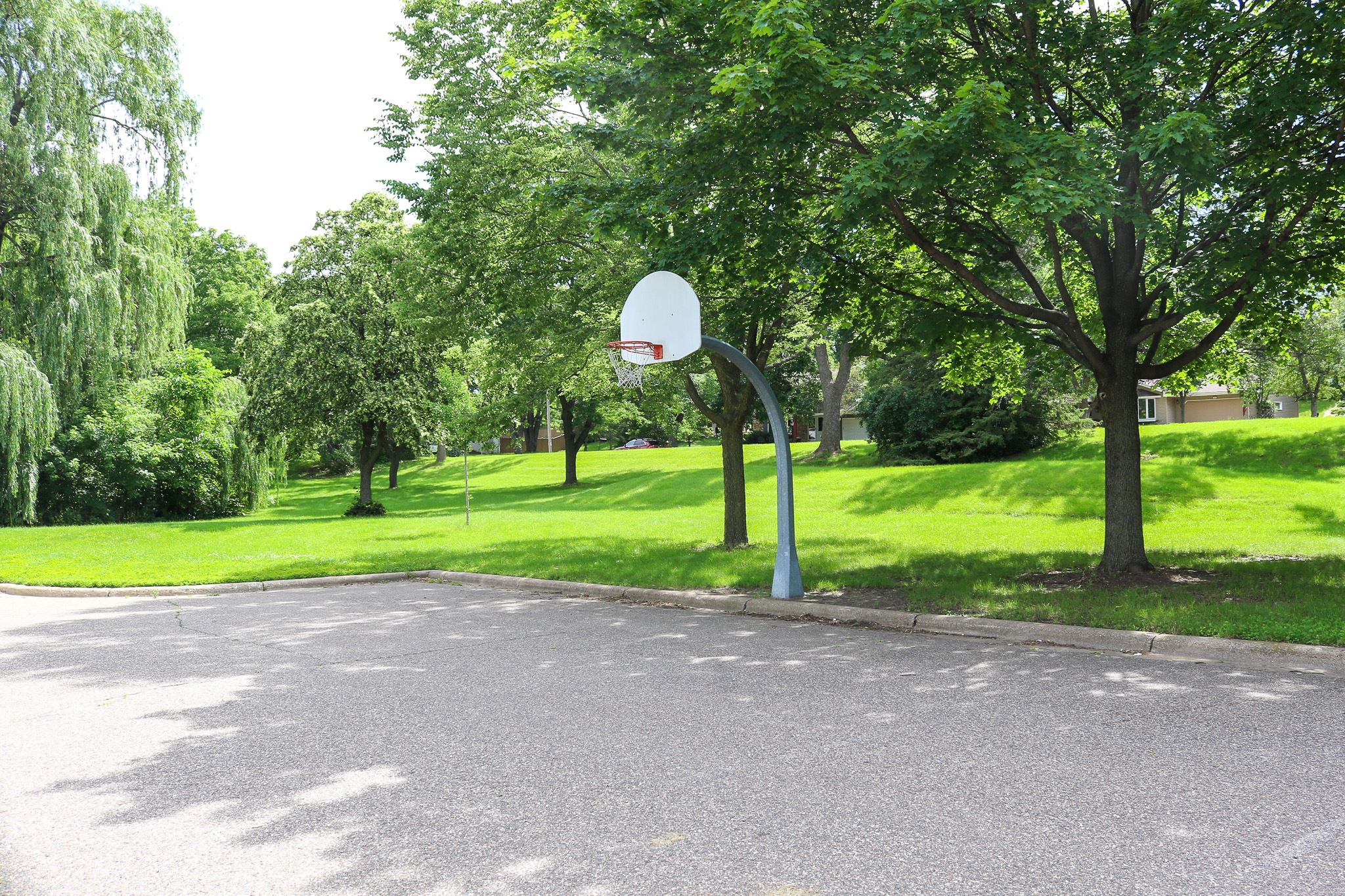 South River Hills basketball court