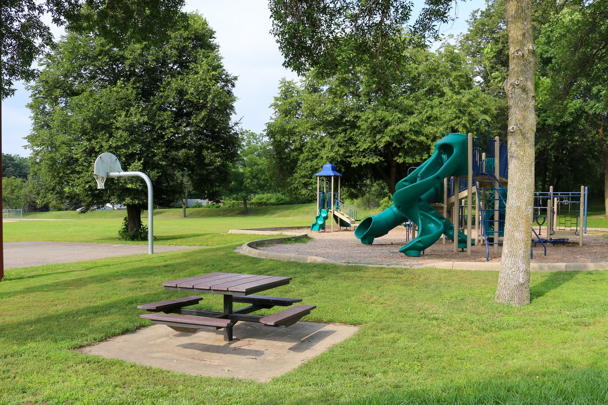 North View picnic, playground, basketball hoop